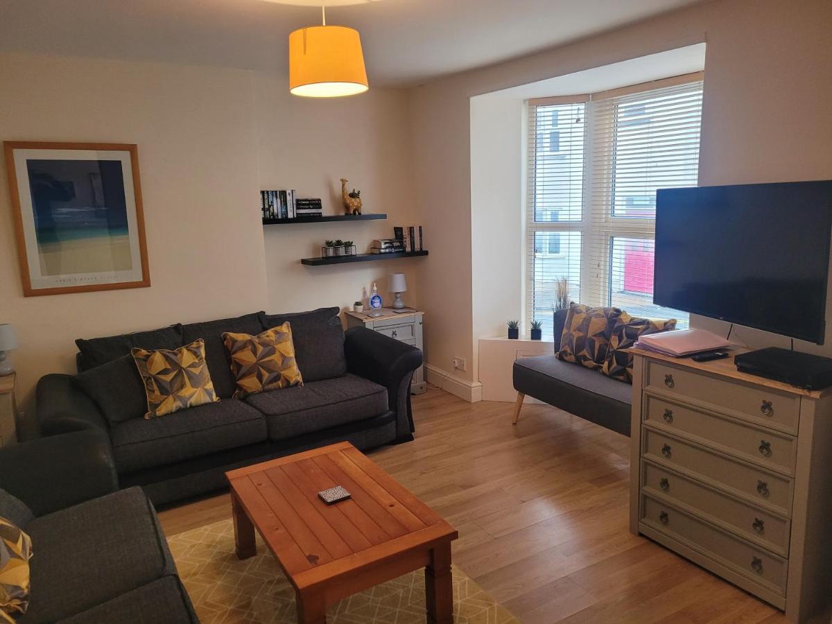 Large 5 Bed Town-Centre Home Close To The Beach, Sleeps 9 Aberystwyth Kültér fotó