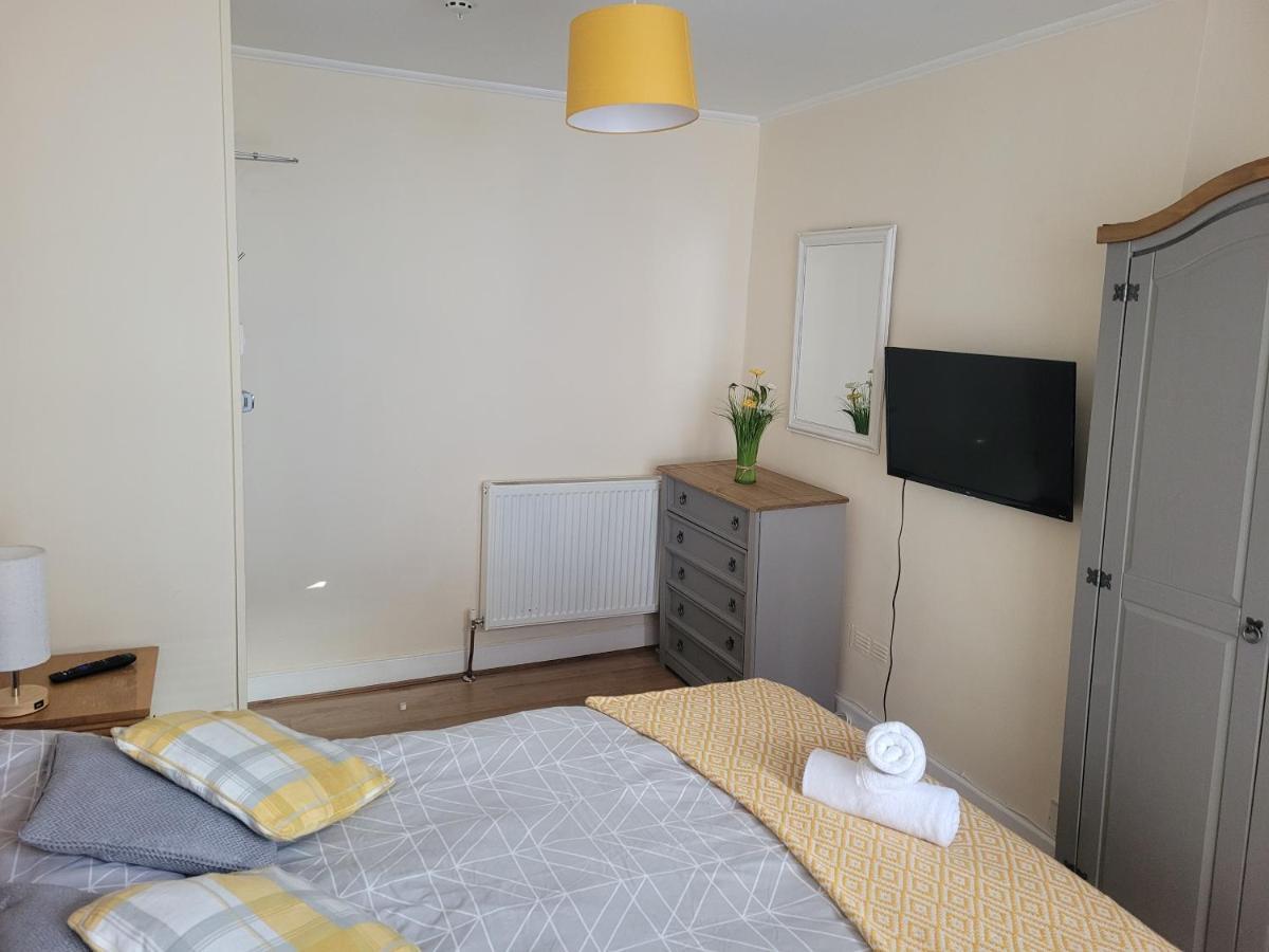 Large 5 Bed Town-Centre Home Close To The Beach, Sleeps 9 Aberystwyth Kültér fotó